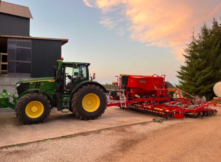 John Deere külvamas